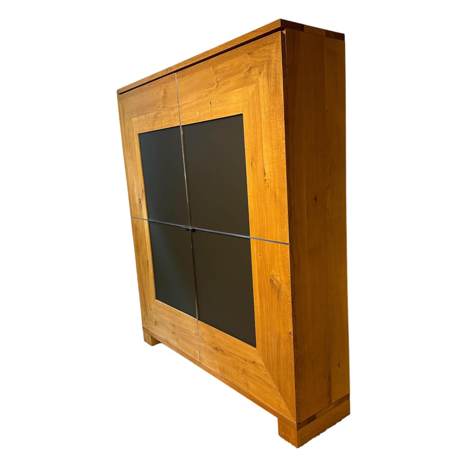 Schrank Varus Asteiche mit Glas Grau Knorrige Eiche Geoelt Floatglas Dunkelbraun ...