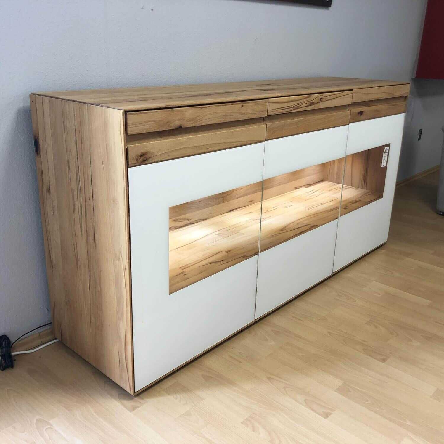 Sideboard EM Costa Astbuche Massiv Naturbelassen Geoelt Glaselemente Weiss Lackier...