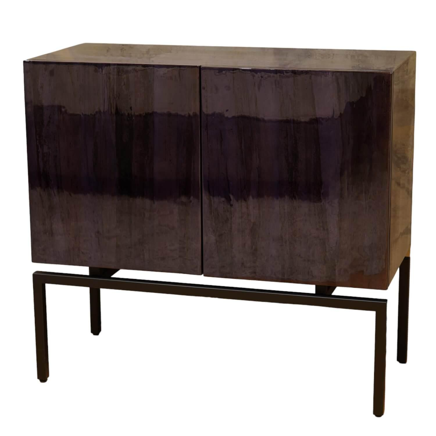 Sideboard Barney Aussen Bananenblatt Grau Gefaerbt Innen Lack Schwarz Metallgestel...