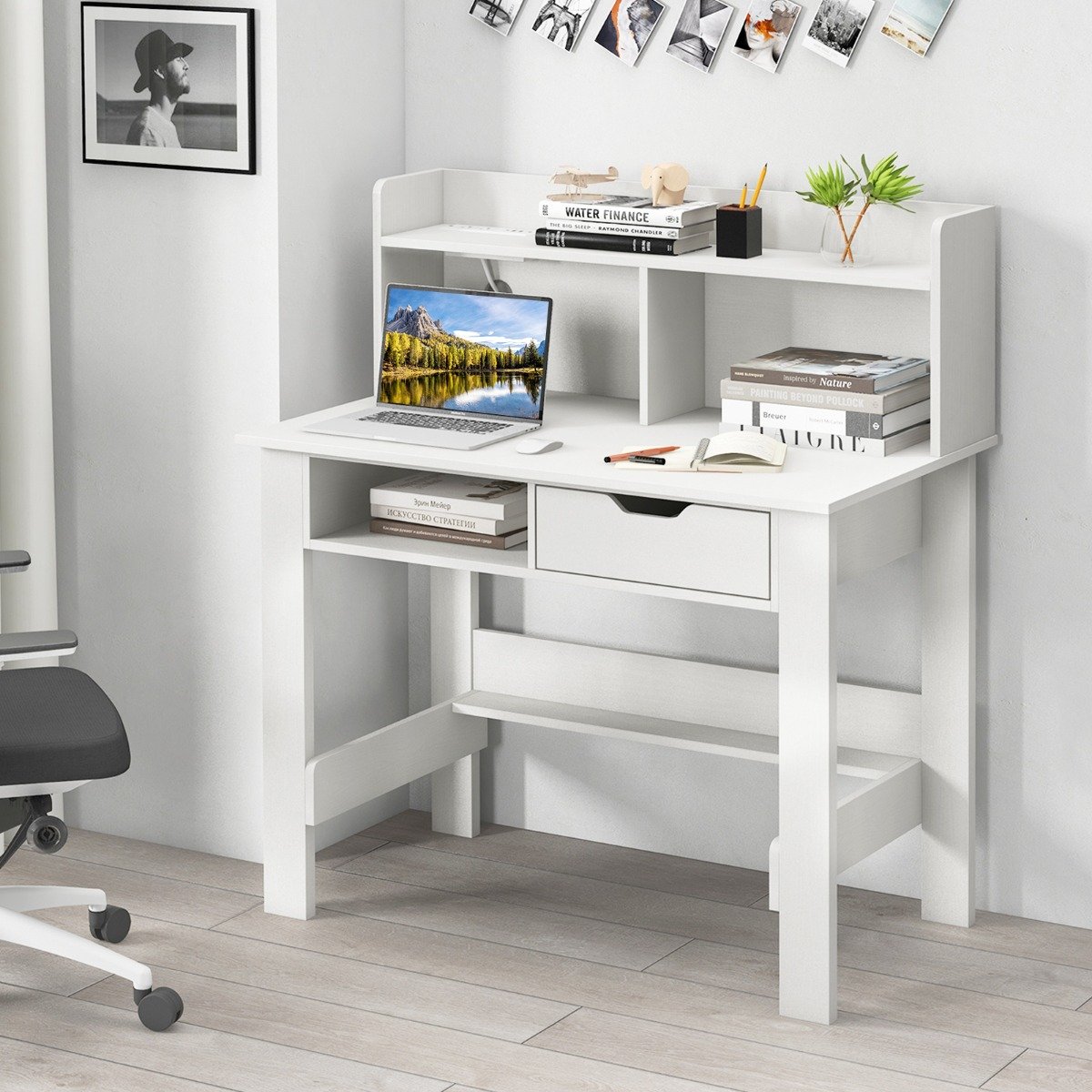 Schreibtisch mit Steckdosen Kleiner Computertisch mit Aufsatz 95 x 56 x 109,5 cm Weiß